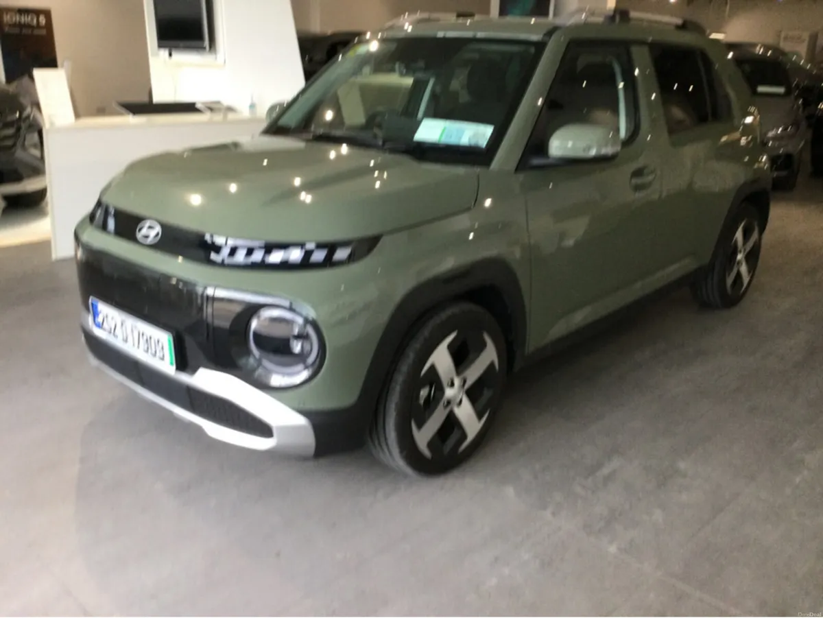 Hyundai INSTER ELEGANCE 49KWH - 252 Demo - - Image 3