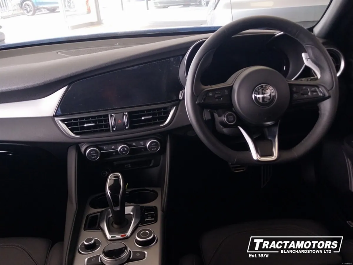 Alfa Romeo Giulia VELOCE 2.0 RWD - Image 1