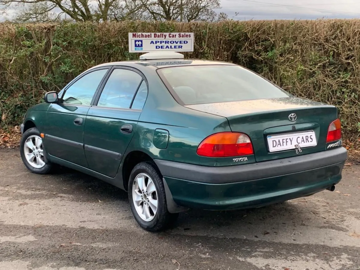 Toyota Avensis TERRA 1.6 - Image 4