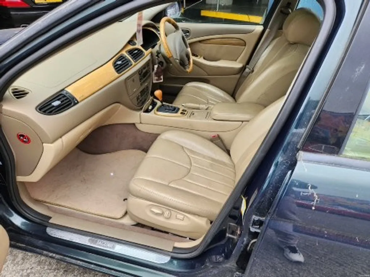 Jaguar S-Type 3.0 V6 EXE. AUTO// CLEAN CAR NICE DR - Image 6