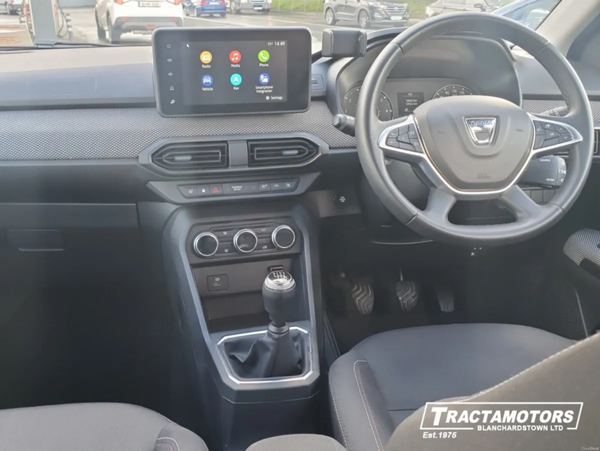 Dacia Jogger EXTREME SE TCE 110 5DR 7 SEATS - Image 2