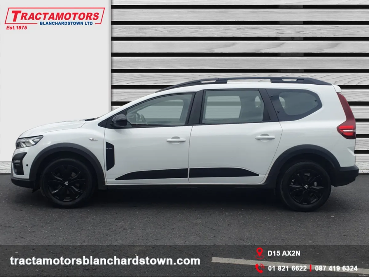 Dacia Jogger EXTREME SE TCE 110 5DR 7 SEATS - Image 4