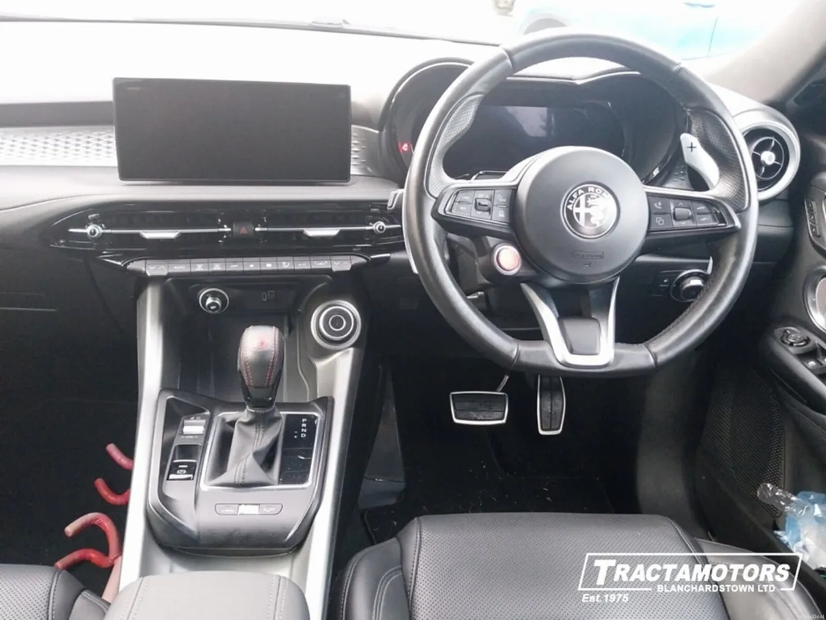 Alfa Romeo Tonale VELOCE 1.3 280 PHEV LEATHER SEAT - Image 2