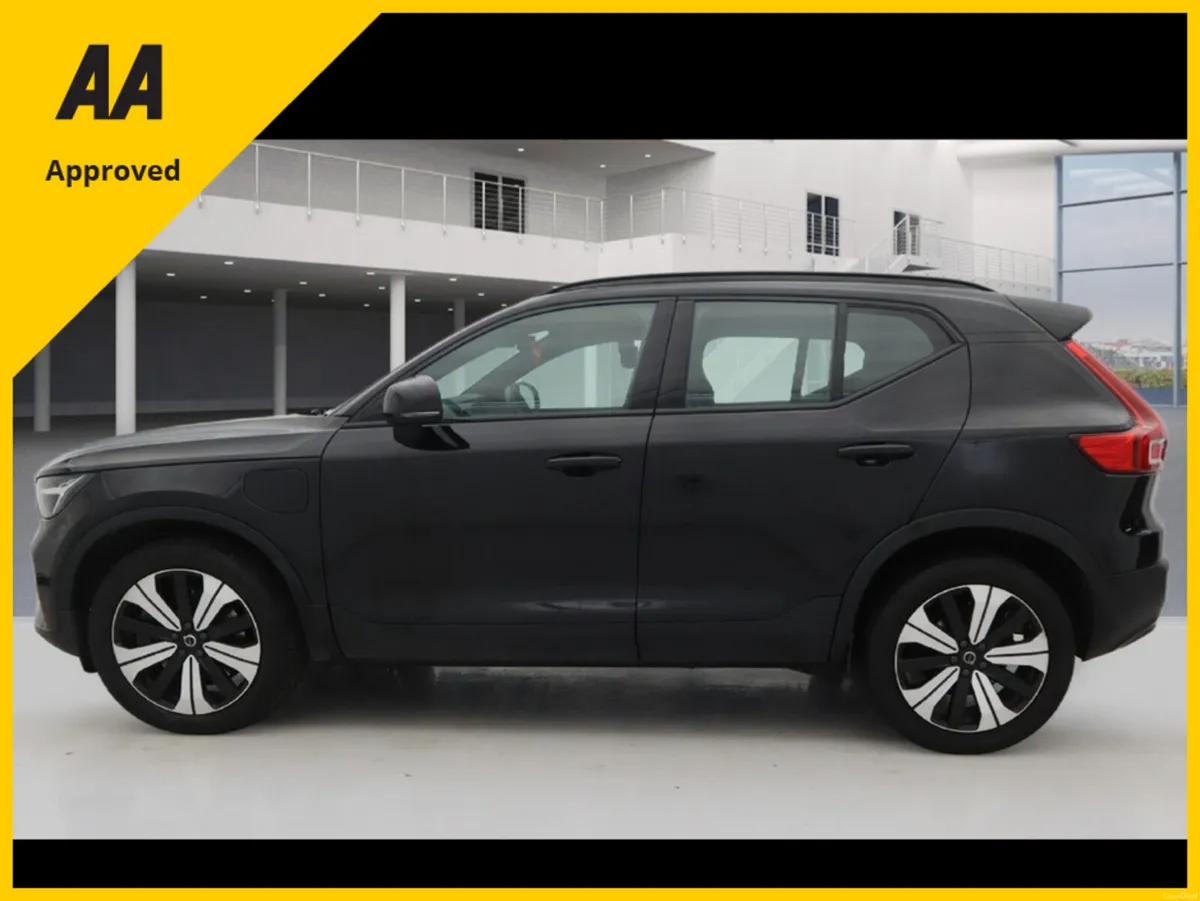 Volvo XC40 2022 T4 PLUS 55,953 Kilometers - Image 5