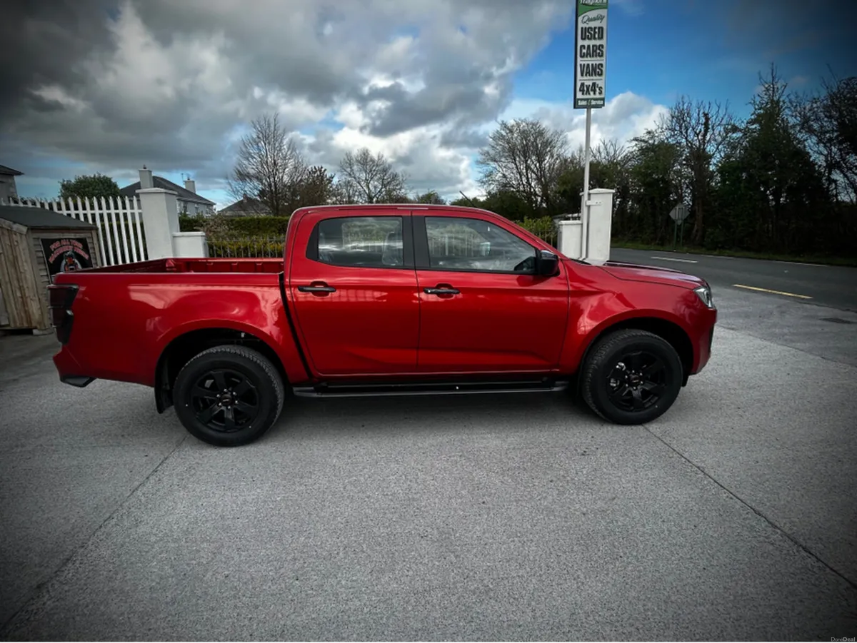 Isuzu D-Max LSE AUTO CREWCAB 5 SEATER  €333 ROAD T - Image 5