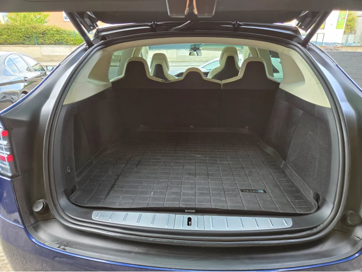 Tesla Model X X 100D ALL MODEL// STUNNING CAR// - Image 3