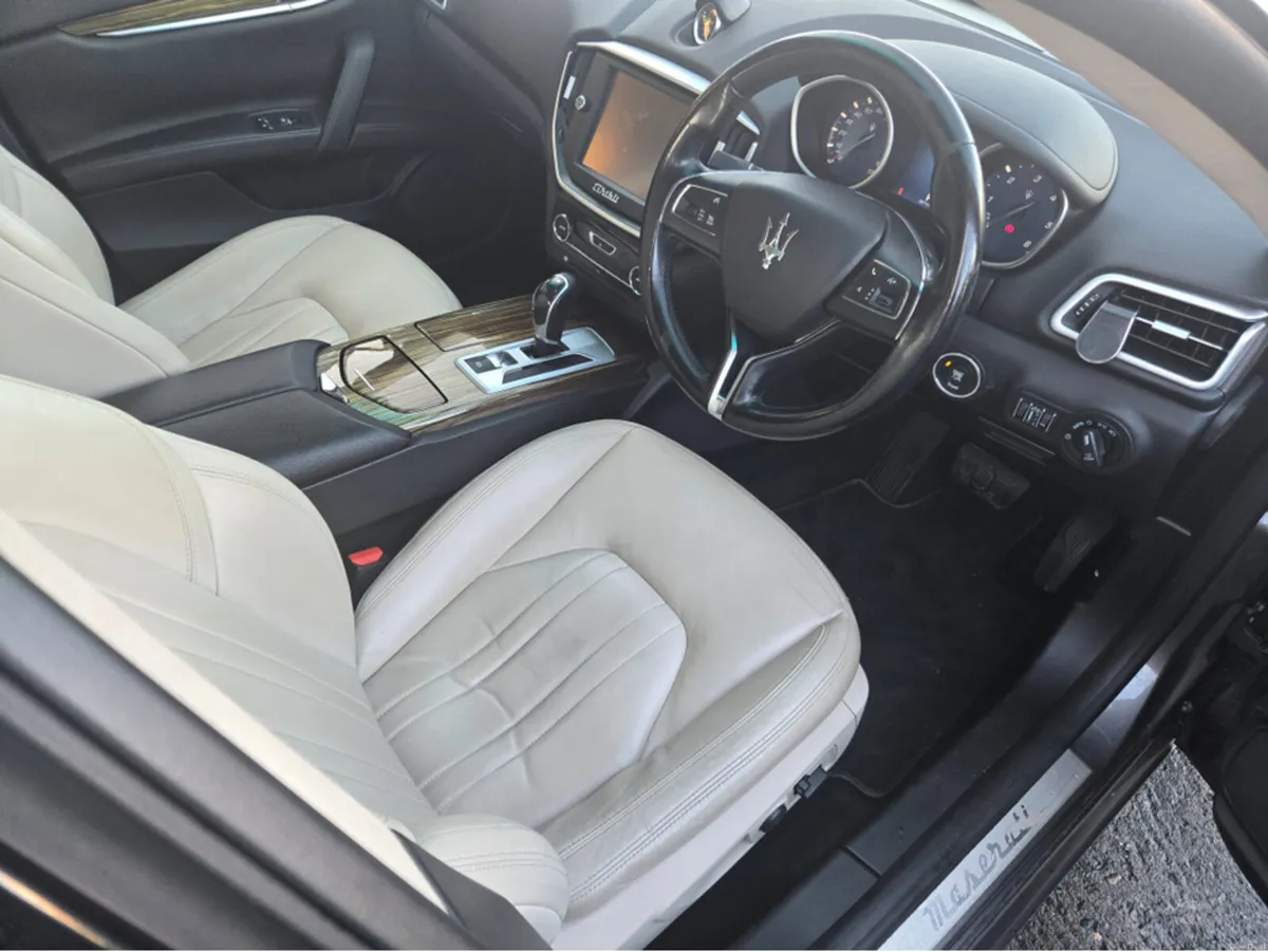 Maserati Ghibli 3.0 D V6 4DR A// STUNNING LOW MILE - Image 2