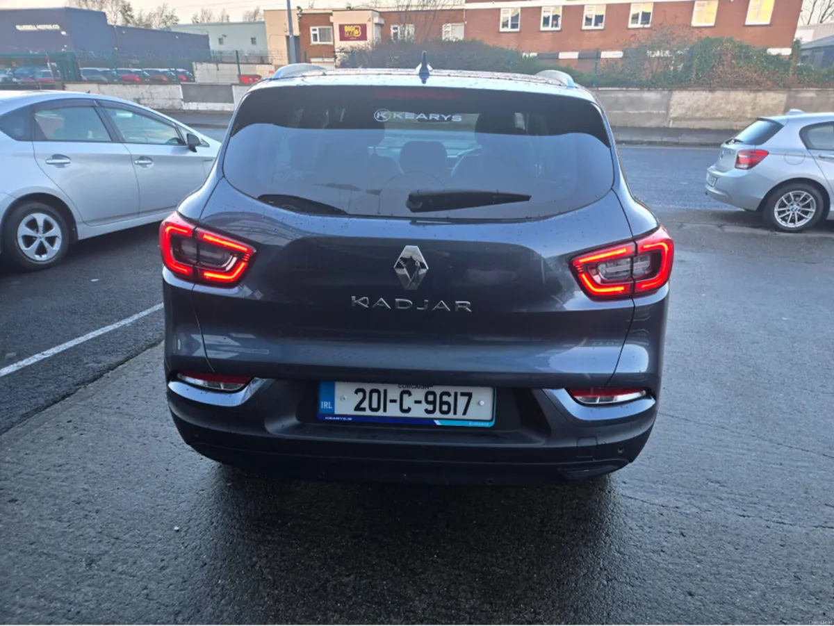 Renault Kadjar 1.3 ICONIC TCE 140BHP 5 5DR// VERY - Image 3