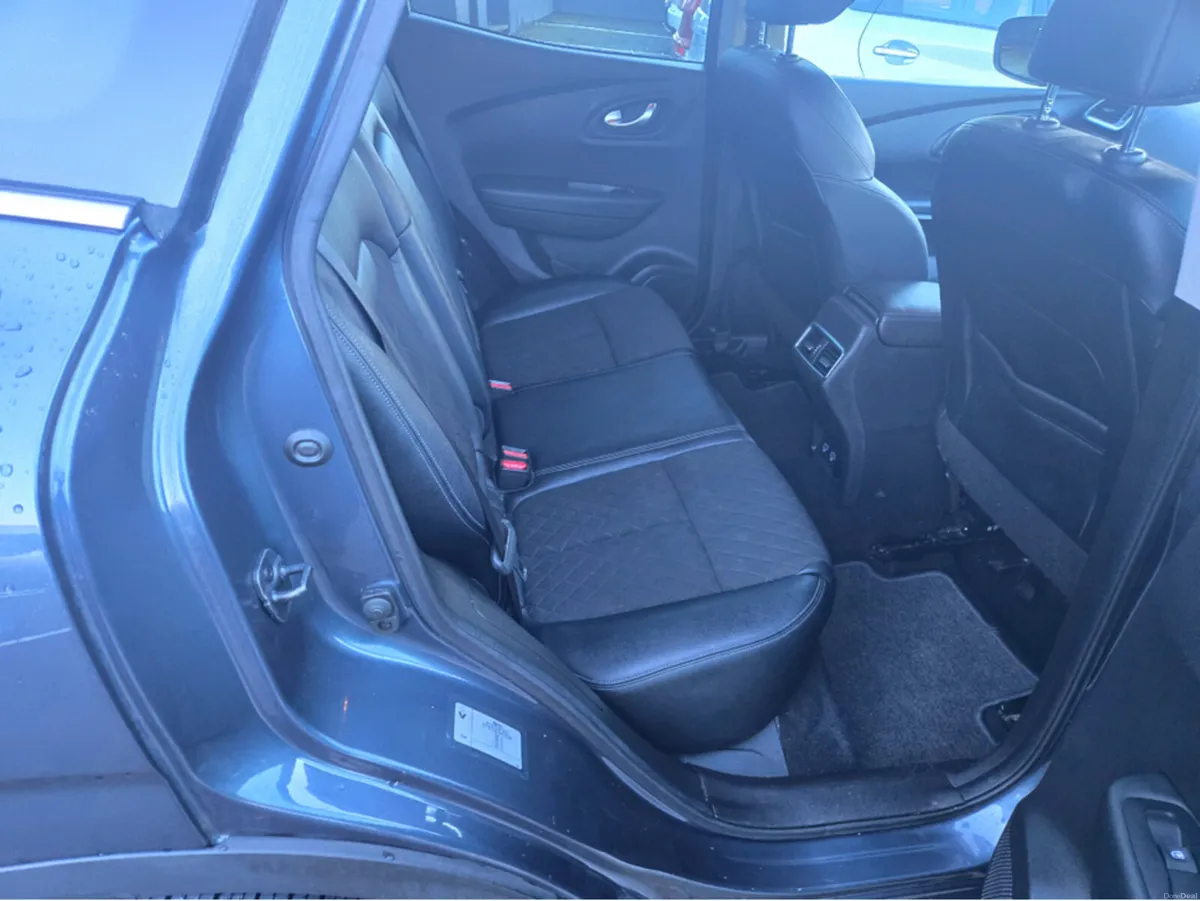 Renault Kadjar 1.3 ICONIC TCE 140BHP 5 5DR// VERY - Image 5