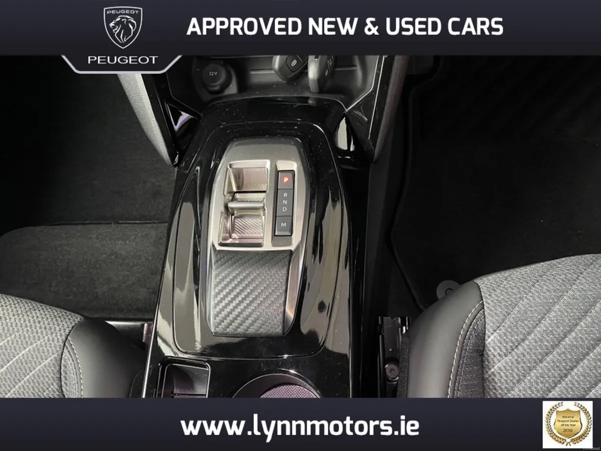 Peugeot 2008 ALLURE 1.2 MILD-HYBRID 136 - Image 4