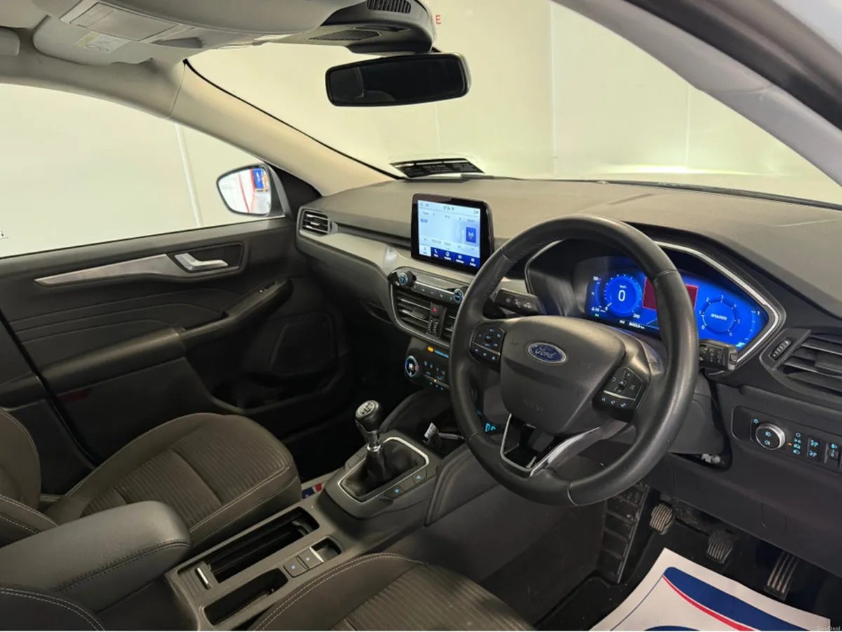 Ford Kuga TITANIUM 1.5 TD 120 S6.2 M6 F 4DR - Image 3