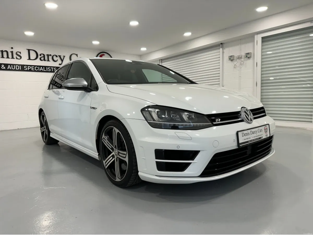 Volkswagen Golf (142) GOLF R 2.0TSI 300BHP DSG 4 M - Image 3