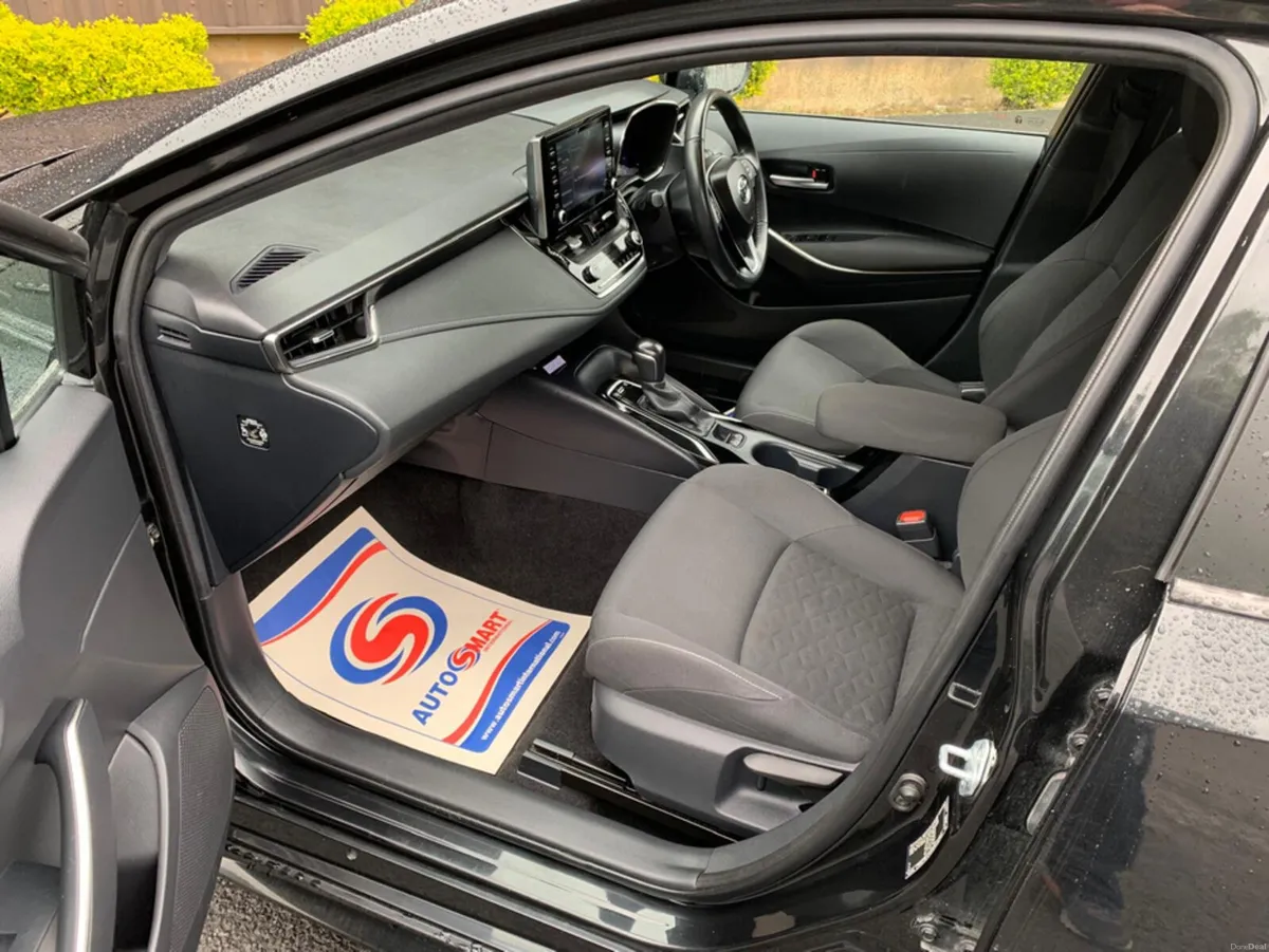 Toyota Corolla HYBRID LUNA H/B 4DR AUTO A - Image 6