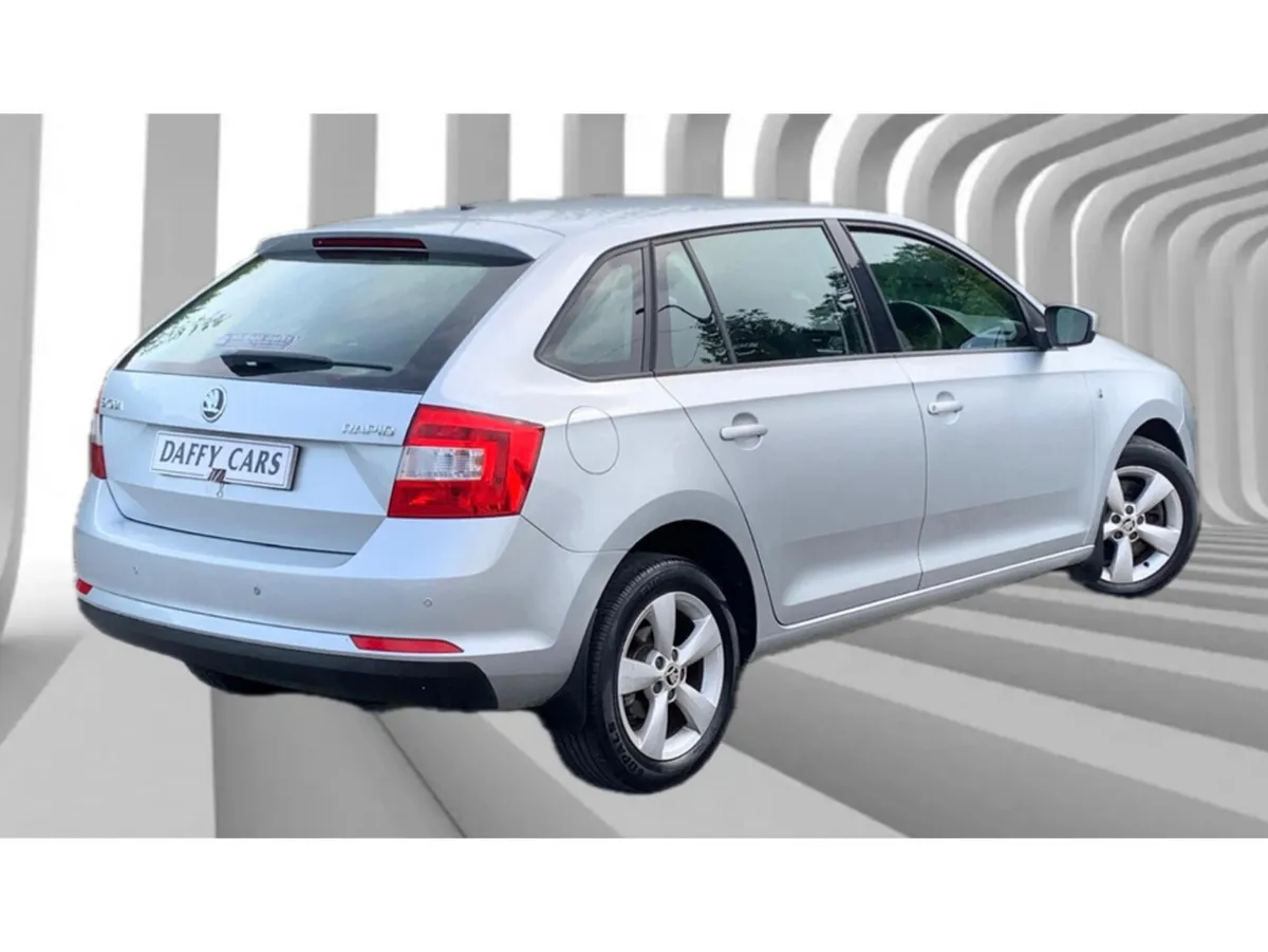 Skoda Rapid SPORTBACK AMBITION 1.6 TDI 90HP 4DR - Image 3