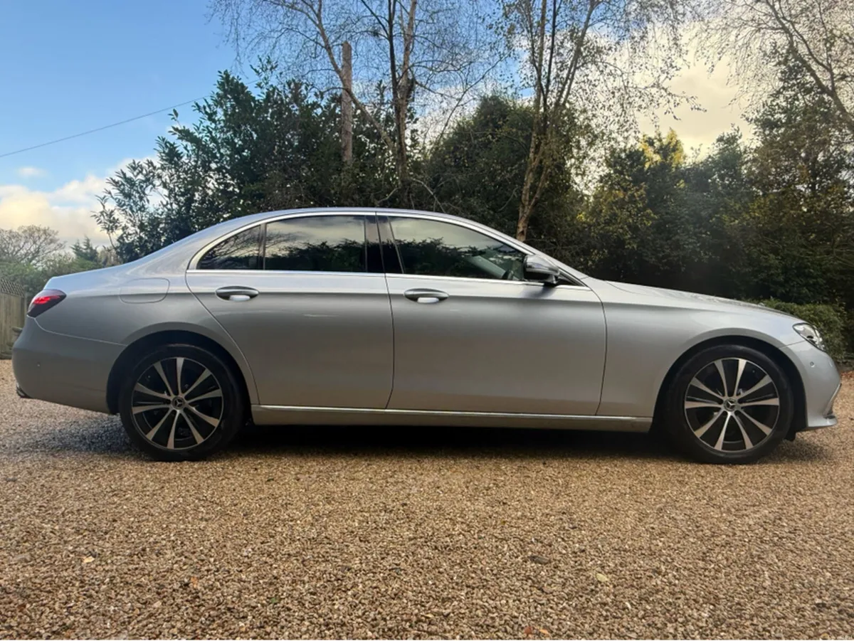 Mercedes-Benz E-Class E220 D *Panoramic Sunroof…Im - Image 2