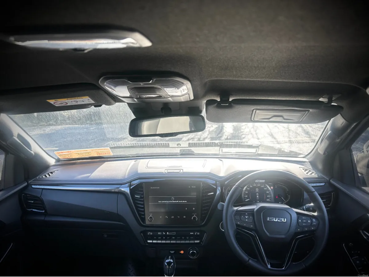 Isuzu D-Max 2025 MODEL RANGE LSE AUTO WITH CANOPY - Image 4