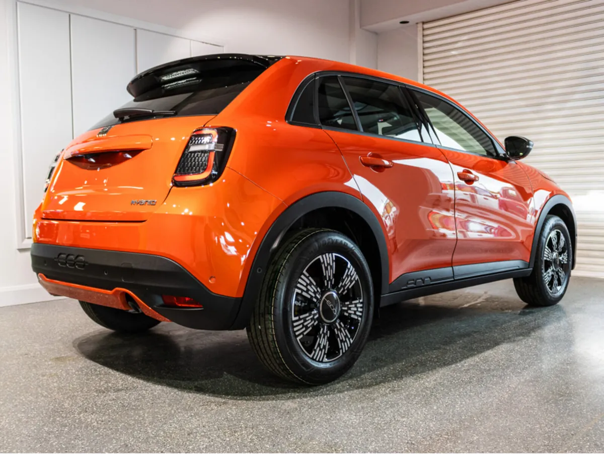 Fiat 600 HYBRID 1.2 100HP DOLCE VITA - Image 4