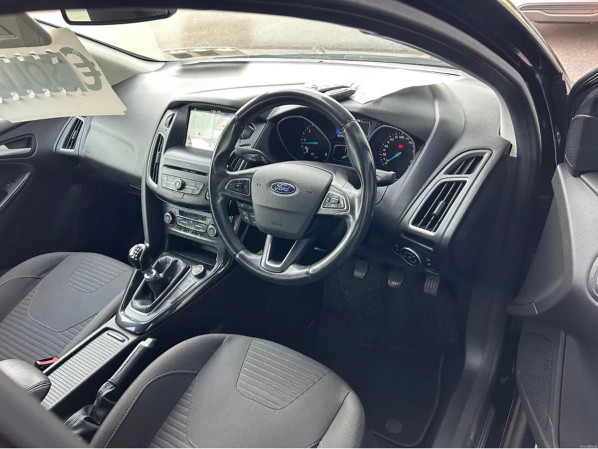 Ford Focus TITANIUM 1.5 TD 95PS 6SPEED 4DR - Image 5