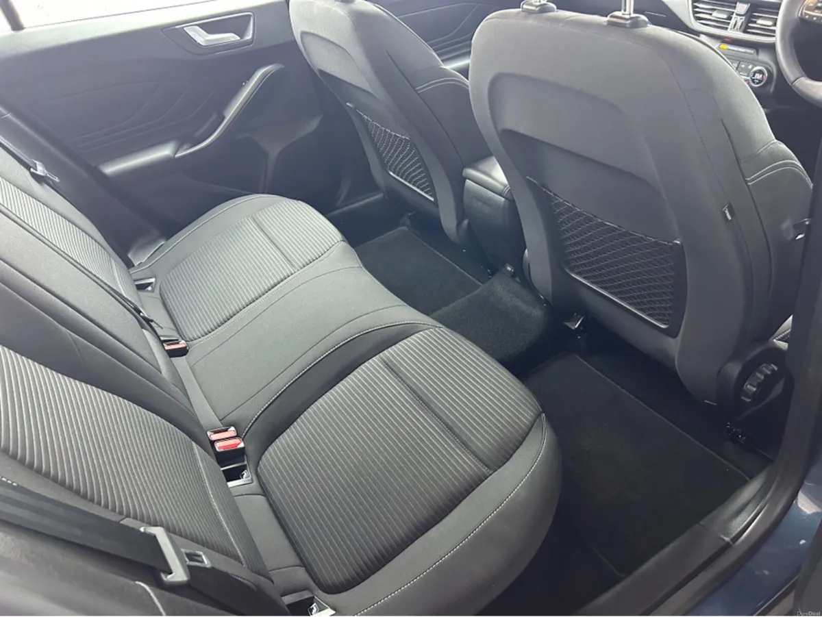 Ford Focus TITANIUM EDITION 5DR 1.0T125 MHEV - Image 3