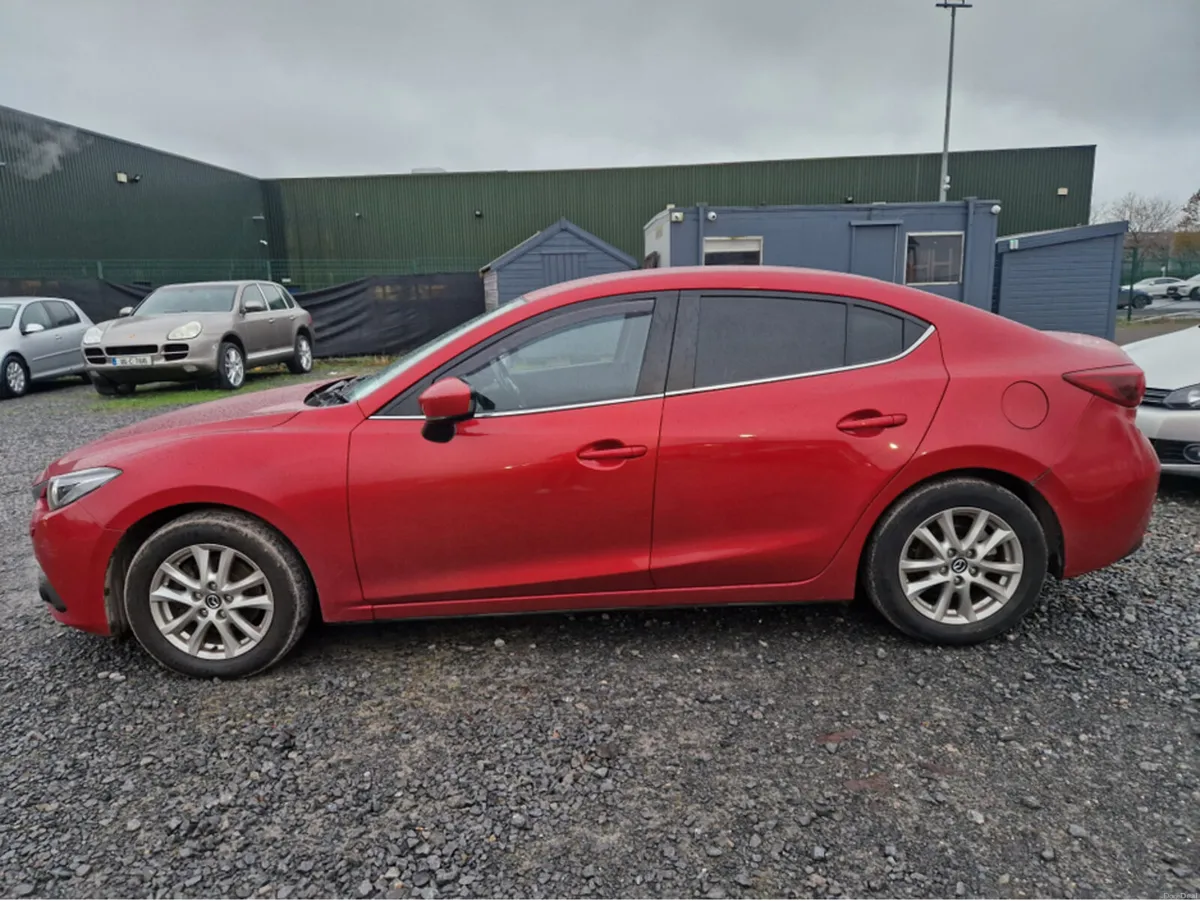 Mazda Mazda3 150PS EXECUTIVE SE 4DR - Image 4