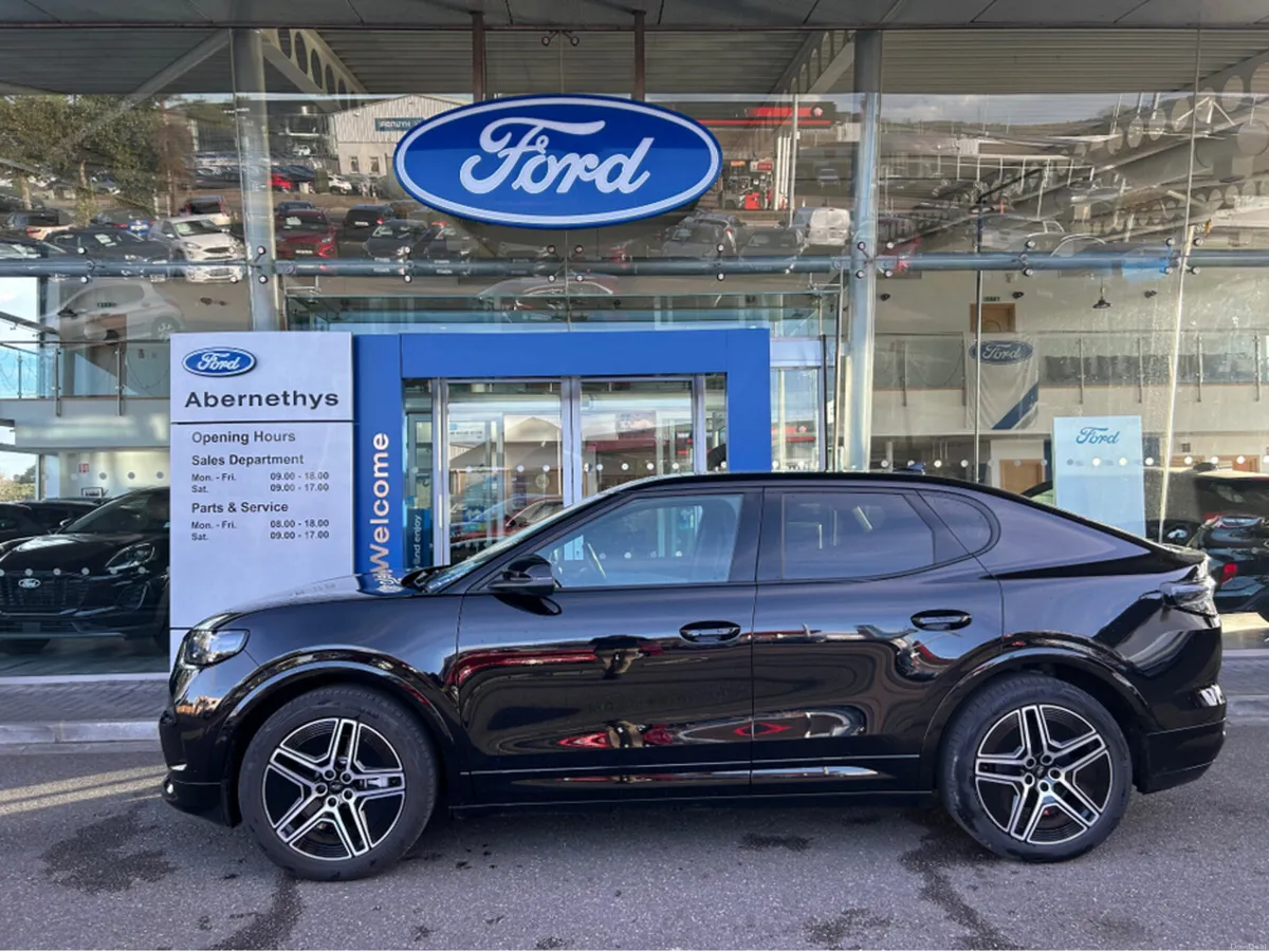 Ford Capri PREMIUM EXTENDED RANGE - Image 1