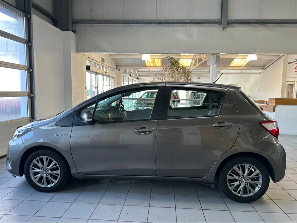 Toyota Yaris HY HYBRID 5DR LUNA 4DR AUTO - Image 6
