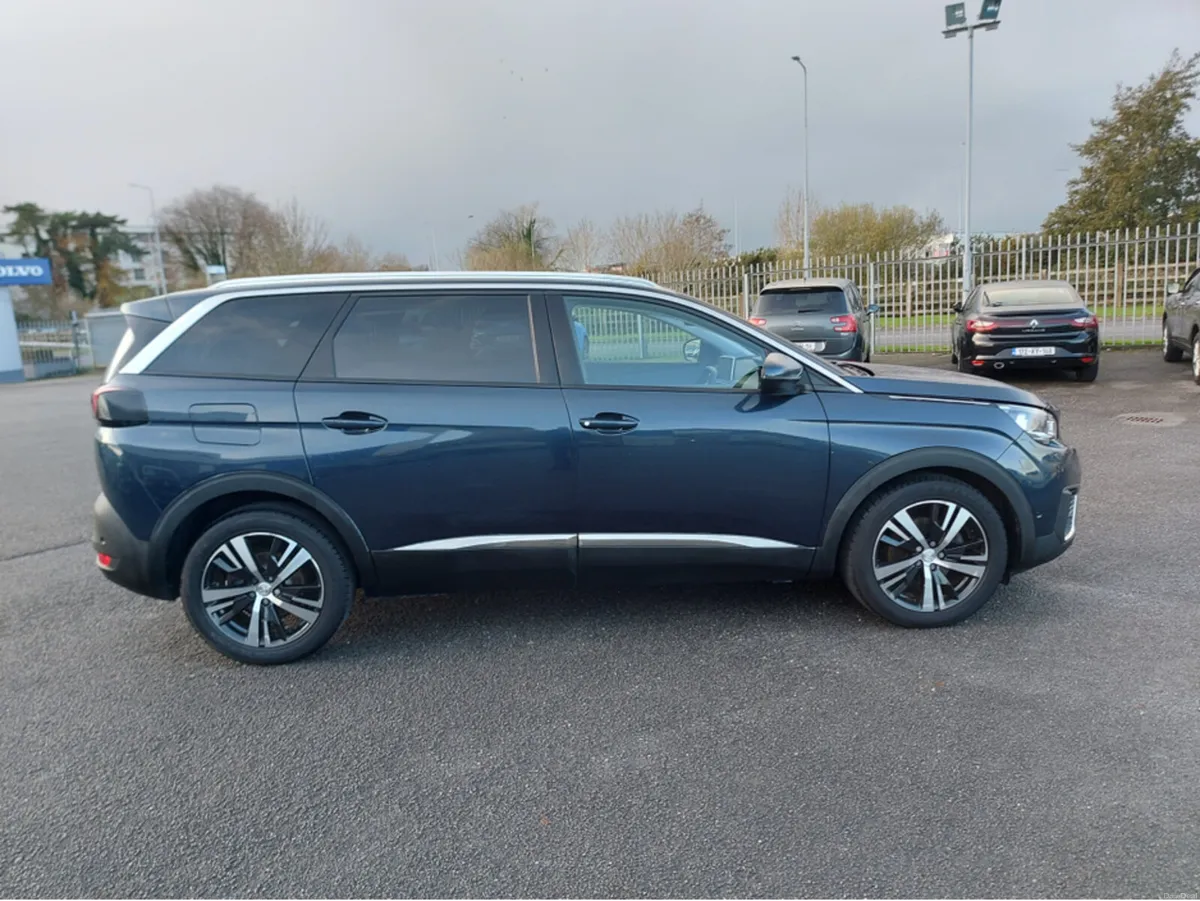 Peugeot 5008 ALLURE 1.6 BLUE HDI 120 4 4DR - Image 2