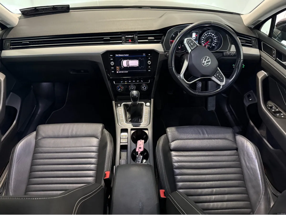 Volkswagen Passat SEL ELEG Highline - Image 3