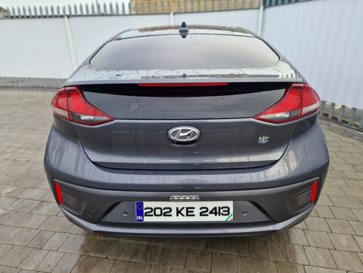 Hyundai IONIQ 1.6 SE CONNECT HEV 5DR A - Image 4