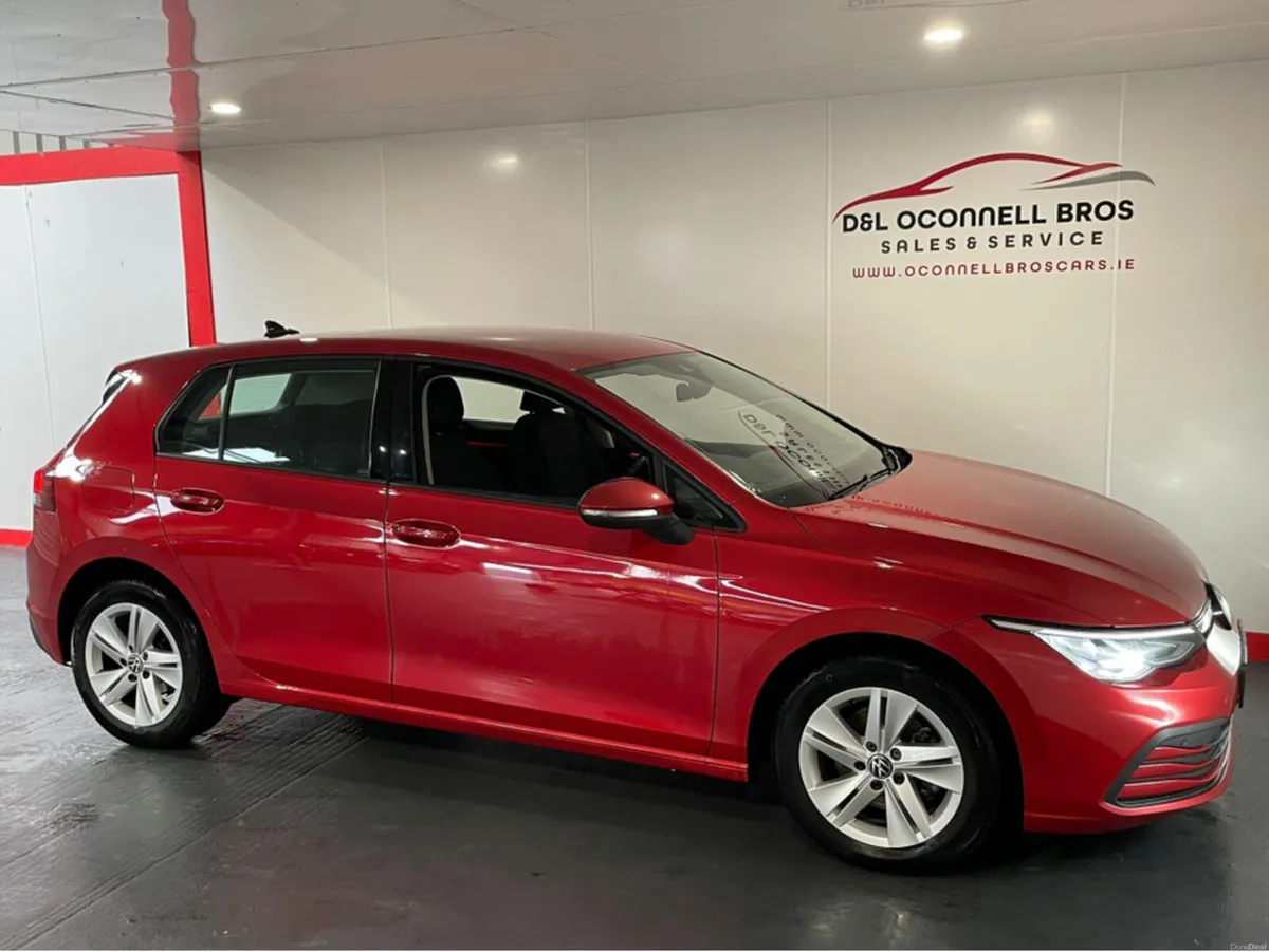 Volkswagen Golf LIFE 2.0 TDI - Image 2