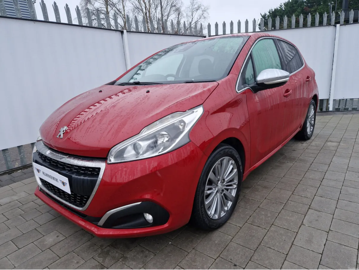 Peugeot 208 1.2 PETROL AUTO - Image 3