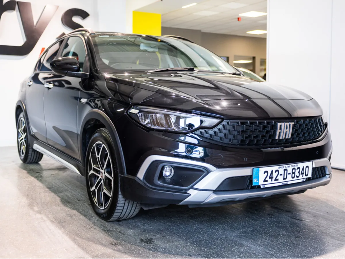 Fiat Tipo CROSS 1.5 MHEV 5DR A - Image 1