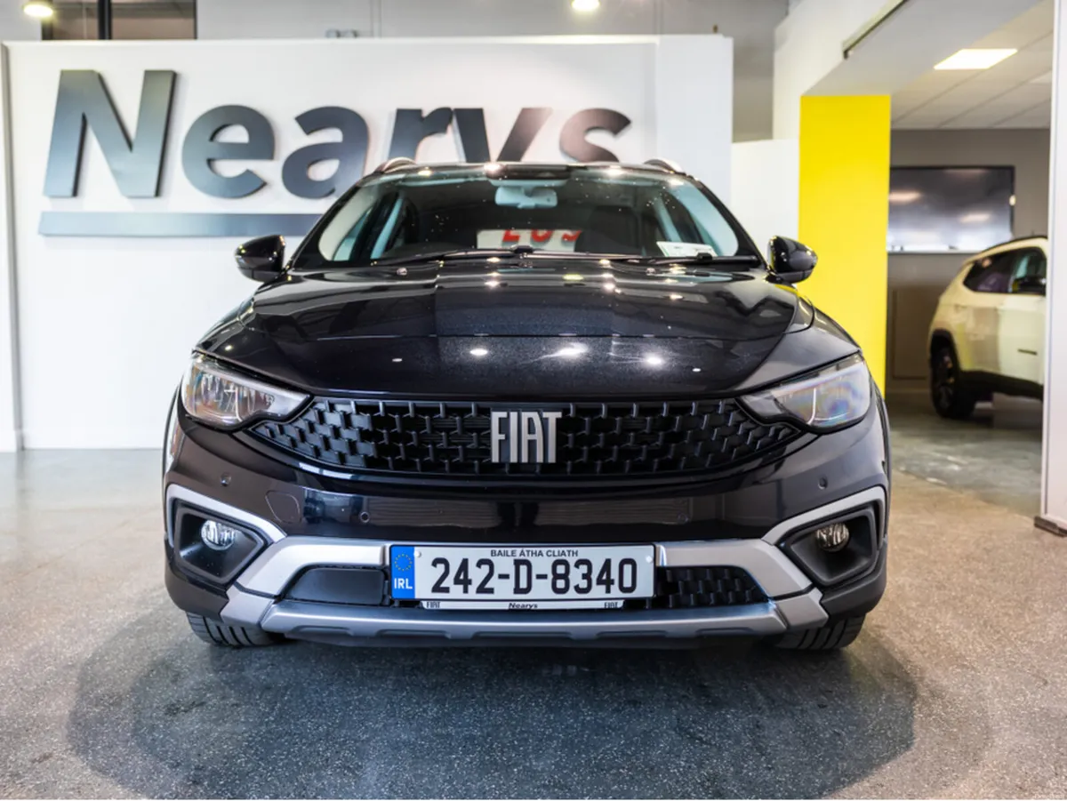 Fiat Tipo CROSS 1.5 MHEV 5DR A - Image 2