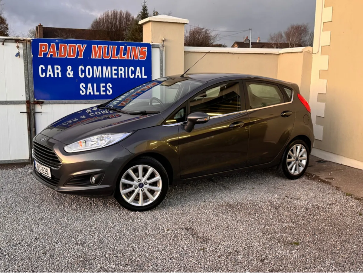 Ford Fiesta MCA TITANIUM 1.25 60PS M5 5 5DR 4DR - Image 4