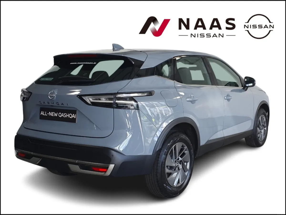 Nissan Qashqai 1.3 MILD HYBRID SV - 2 YEAR SERVICE - Image 4