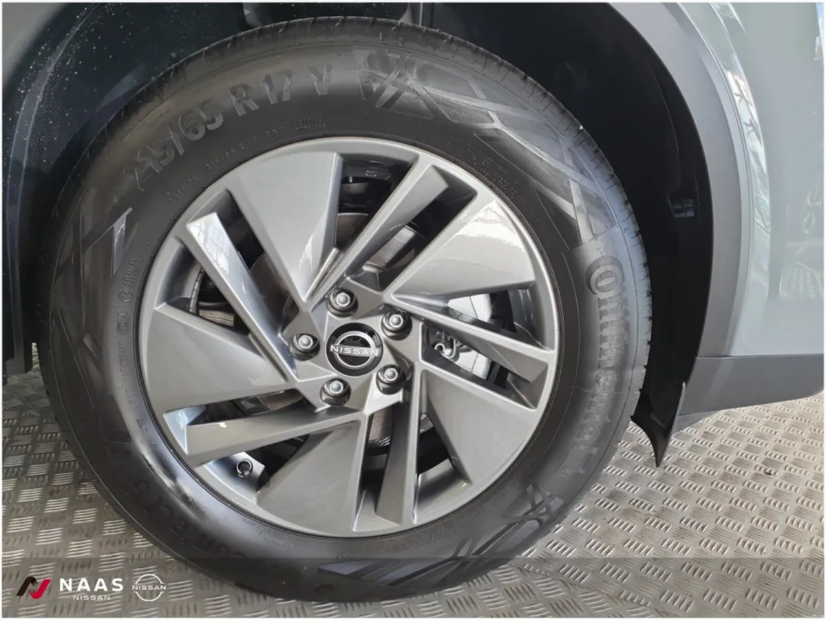 Nissan Qashqai 1.3 MILD HYBRID SV - 2 YEAR SERVICE - Image 6