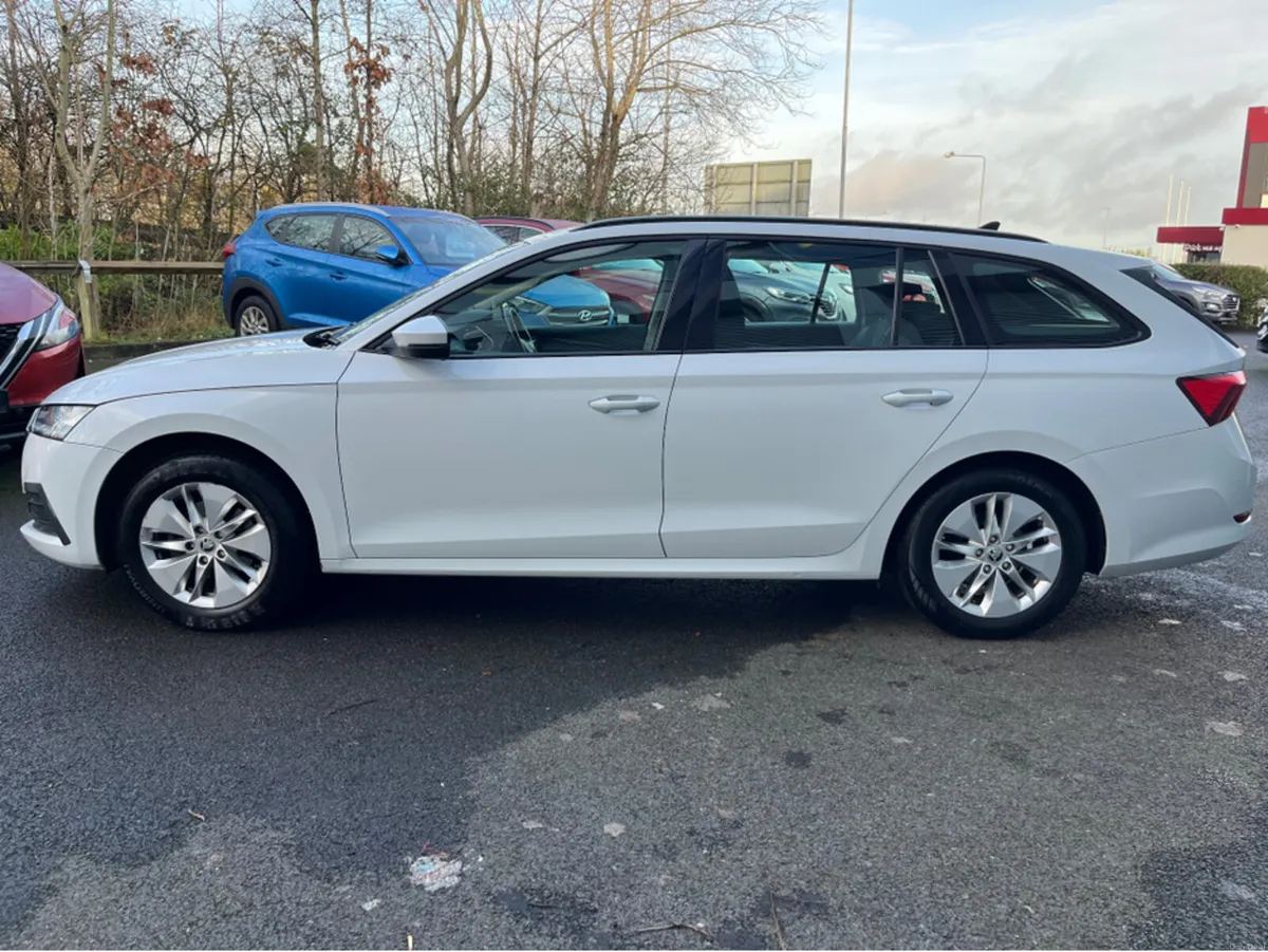 Skoda Octavia 1.0 PETROL HYBRID SE TECH 110HP AUTO - Image 4