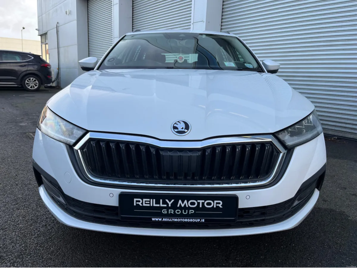 Skoda Octavia 1.0 PETROL HYBRID SE TECH 110HP AUTO - Image 2