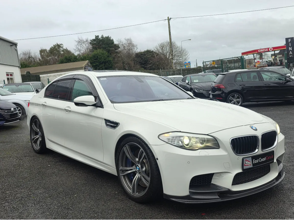 BMW M5 F10 4.4 TWIN TURBO V8 AUTOMATIC - Image 4