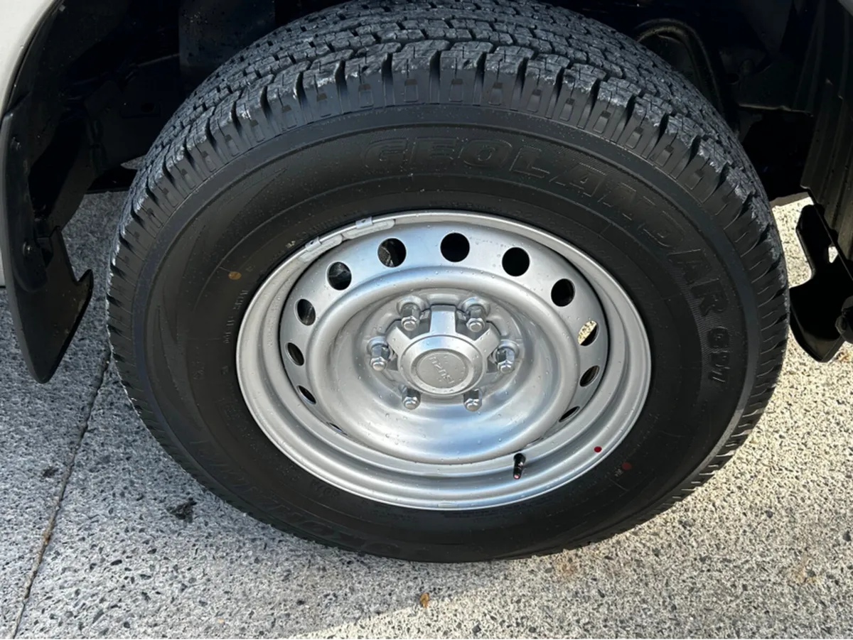 Isuzu D-Max 2 SEATER SINGLE CAB 5 YEAR WARRANTY - Image 3