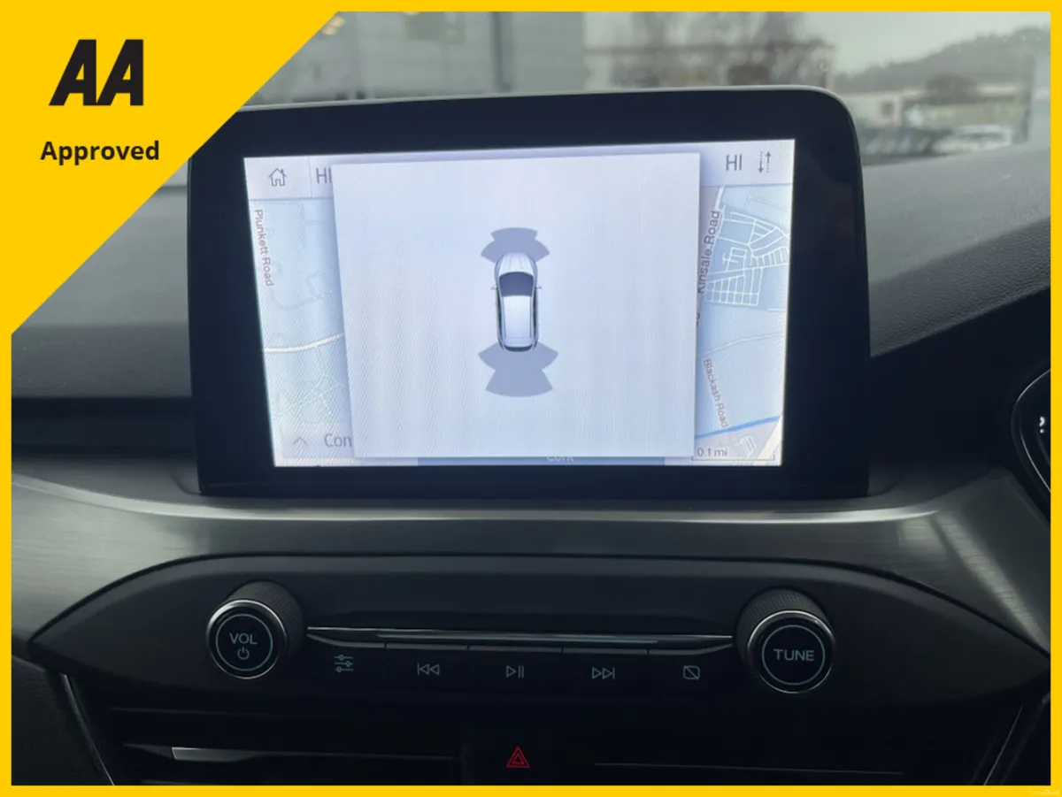 Ford Focus ZETEC - Image 2