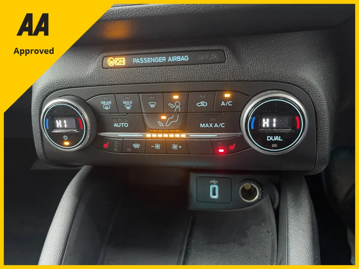 Ford Focus ZETEC - Image 4