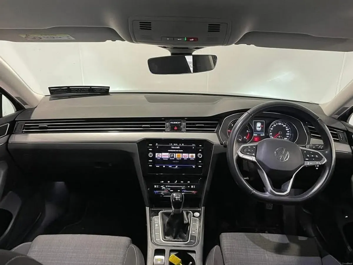Volkswagen Passat BUSINESS 2.0 TDI MANUAL 6SPEED F - Image 3