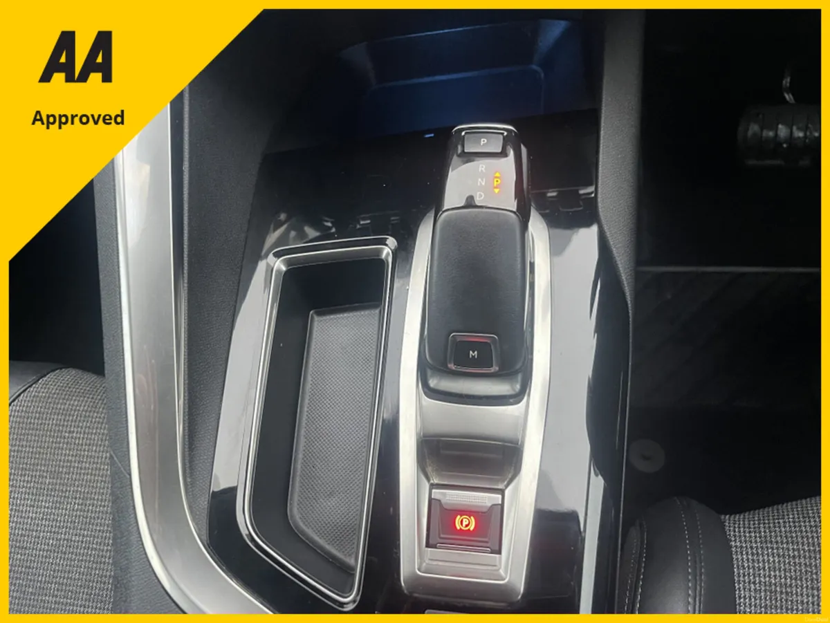 Peugeot 3008 ALLURE PURETECH S/S FREE DELIVERY - Image 3
