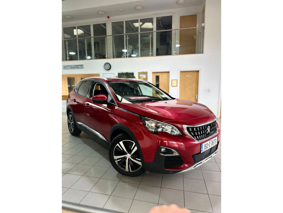 Peugeot 3008 ALLURE 1.5 HDI 130 AUTO 6 6.2 4DR - Image 3