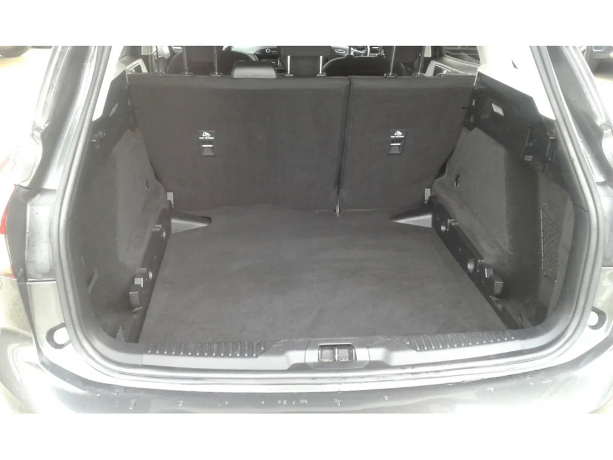 Ford Focus TREND ECOBLUE AUTO estate - Image 4