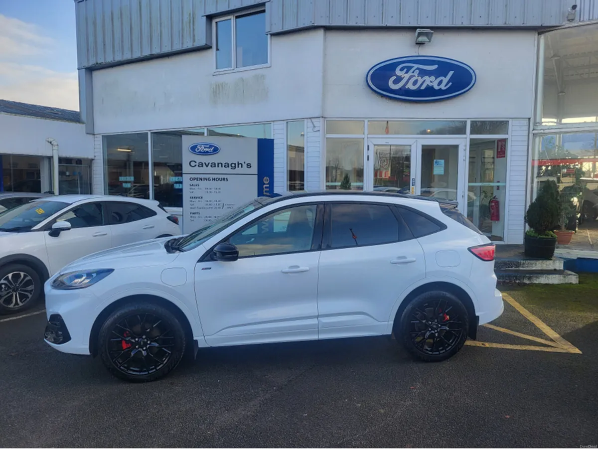 Ford Kuga ST-LINE X 5DR 2.5 PHEV 225 S - Image 2