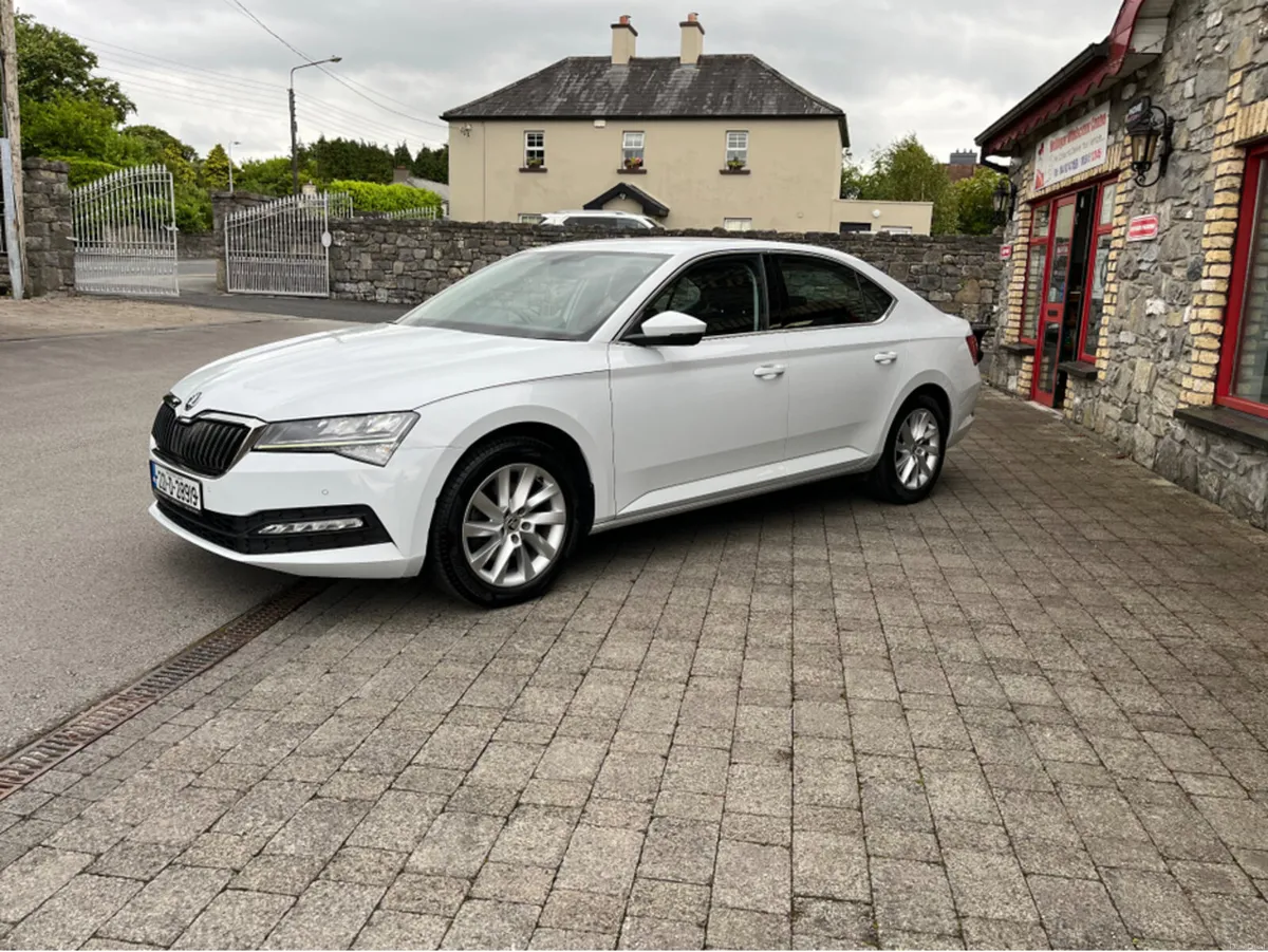 Skoda Superb AMBITION 2.0 TDI 150HP 5DR - Image 3