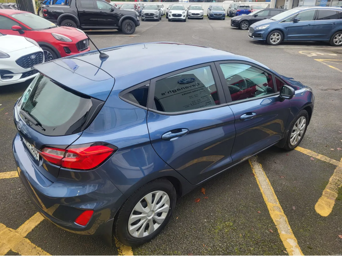 Ford Fiesta TREND CONNECTED 5DR 1.1 075 M5 - Image 4