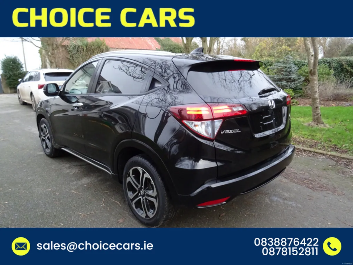 Honda Vezel 1.5 AUTO HYBRID Z SPEC - Image 4